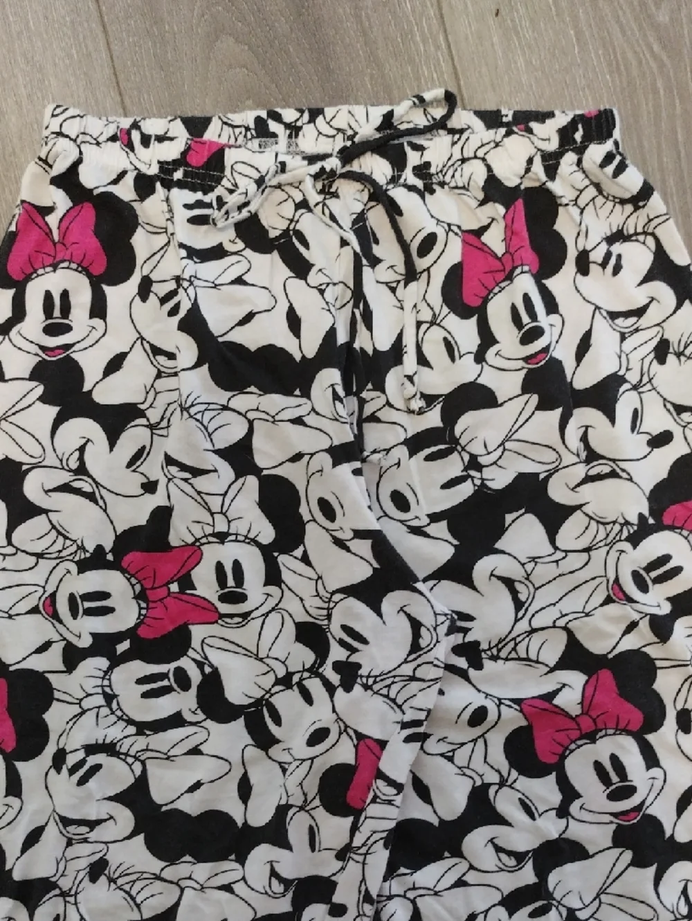 Minnie Mouse Black & Pink Pajama Pants - Picture 10 of 14
